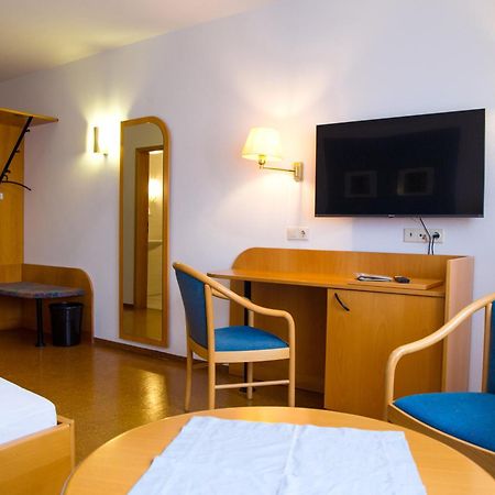 Hotel Zur Linde Gaedheim Luaran gambar