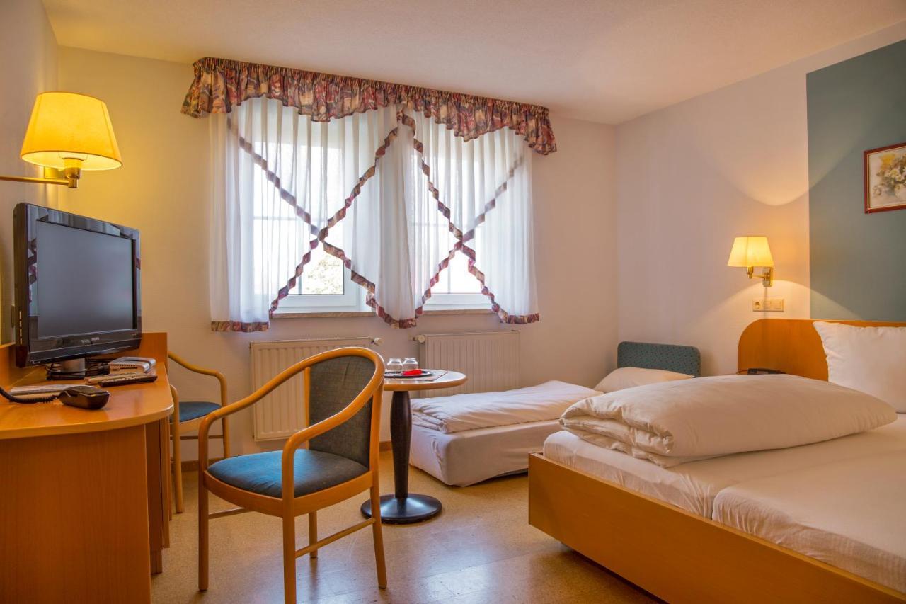 Hotel Zur Linde Gaedheim Luaran gambar